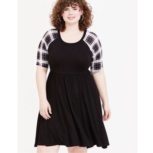 Torrid Black & Plaid Women's Dress Size 4